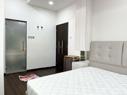 Nineteen Shelford Road (D11), Condominium #301740631